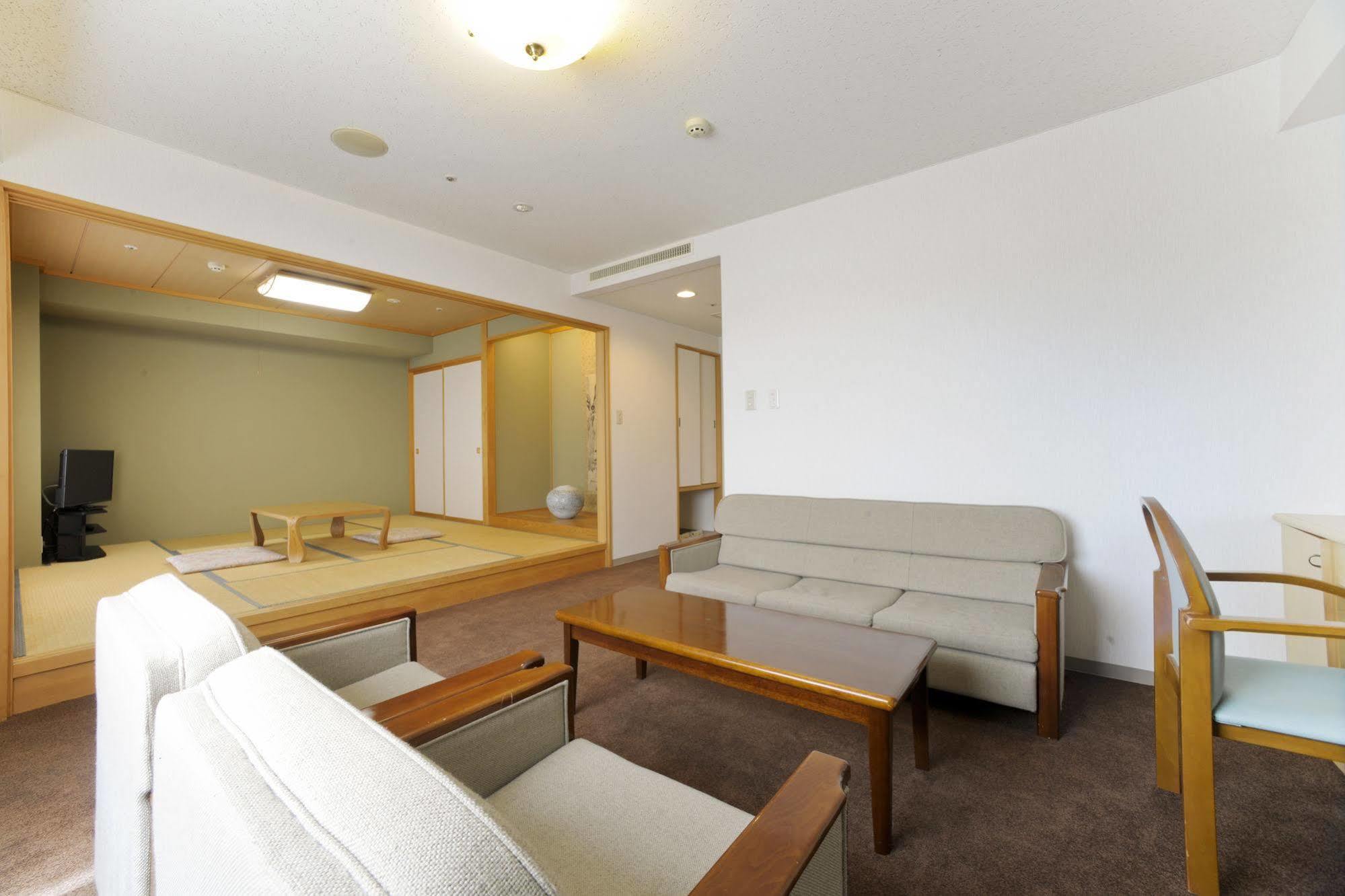 Yamagata Kokusai Hotel Экстерьер фото